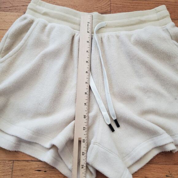 Feat Blanket Blend Fleece Shorts Beige High Rise Pull On Athleisure Comfy Lounge - Picture 4 of 10